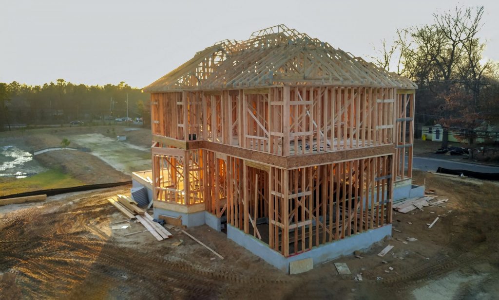 new house under construction exterior framing jois 2022 11 12 10 32 19 utc 1024x617 1
