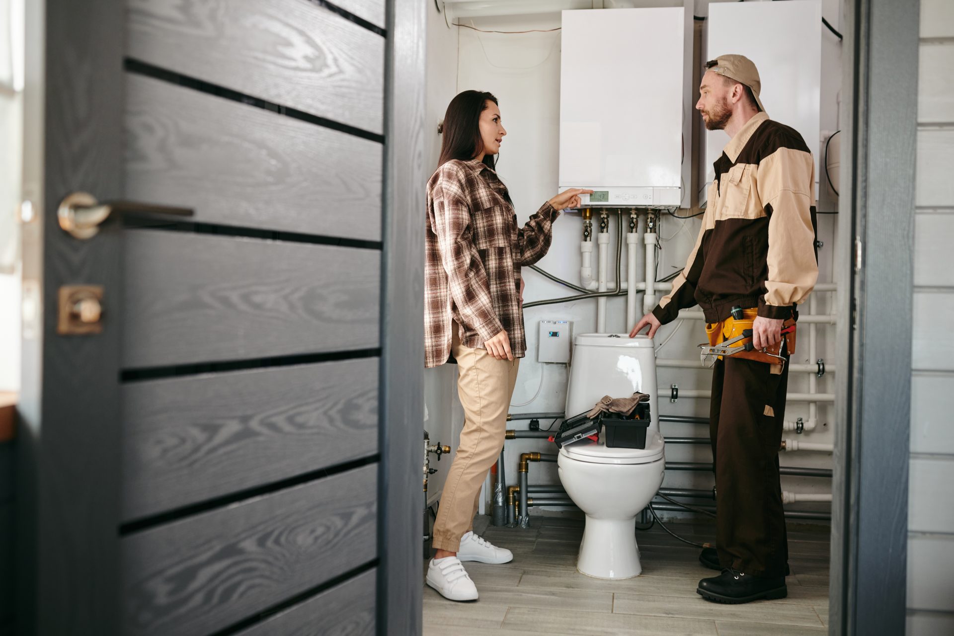 a man and woman standing in a bathroom and discuss 2021 09 24 03 42 50 utc