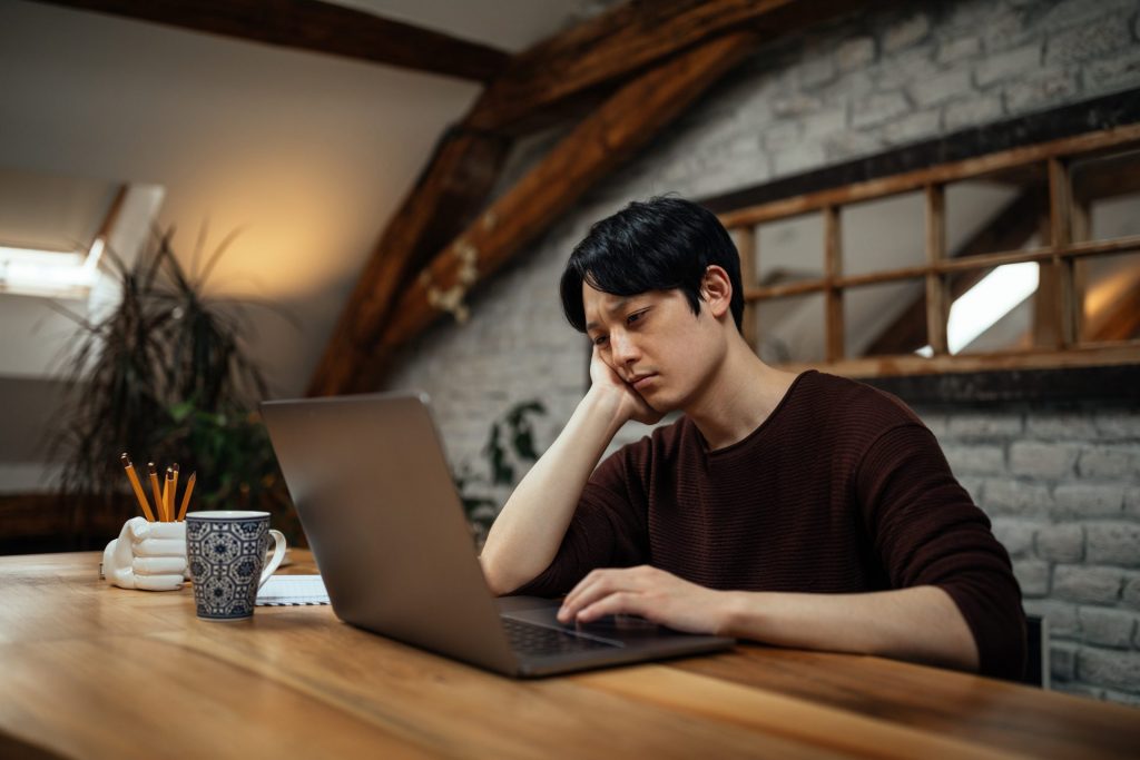 working at home via laptop 2023 02 09 00 07 24 utc
